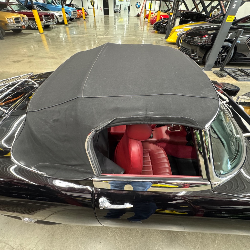 Photo 17 of this JAGUAR E-TYPE