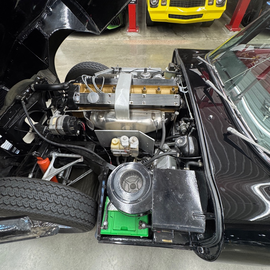 Photo 21 of this JAGUAR E-TYPE