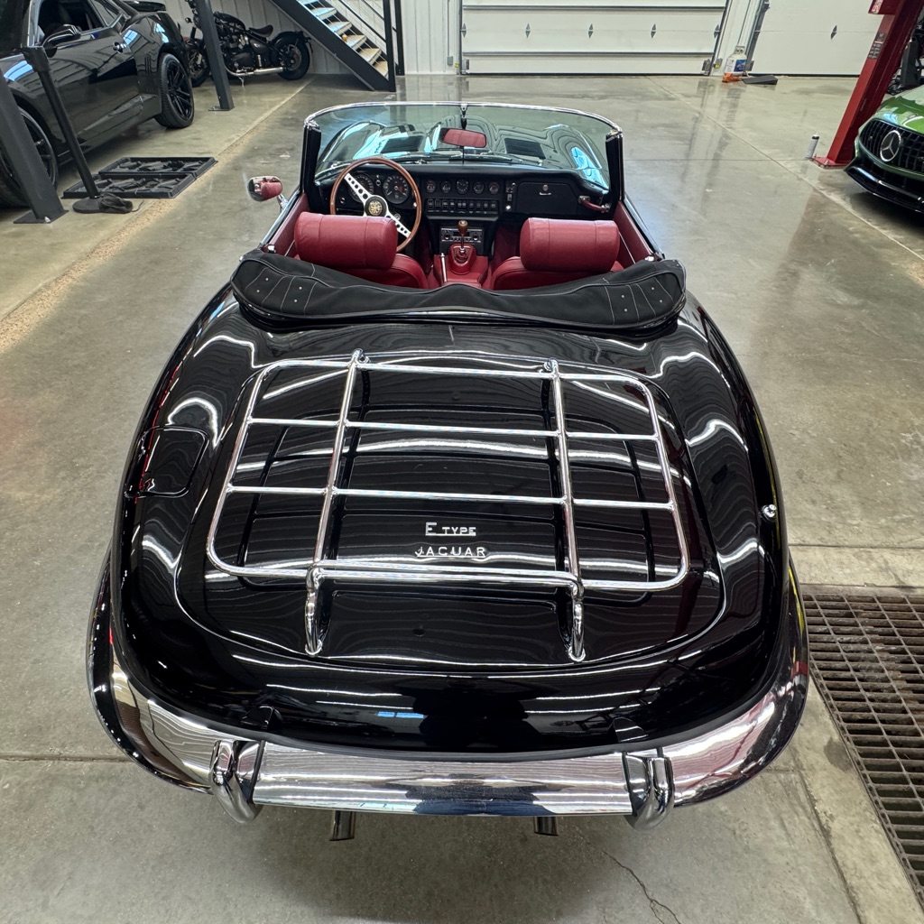 Photo 5 of this JAGUAR E-TYPE