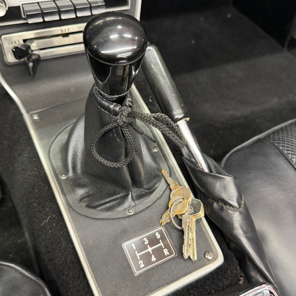 Photo 16 of this DATSUN 2000
