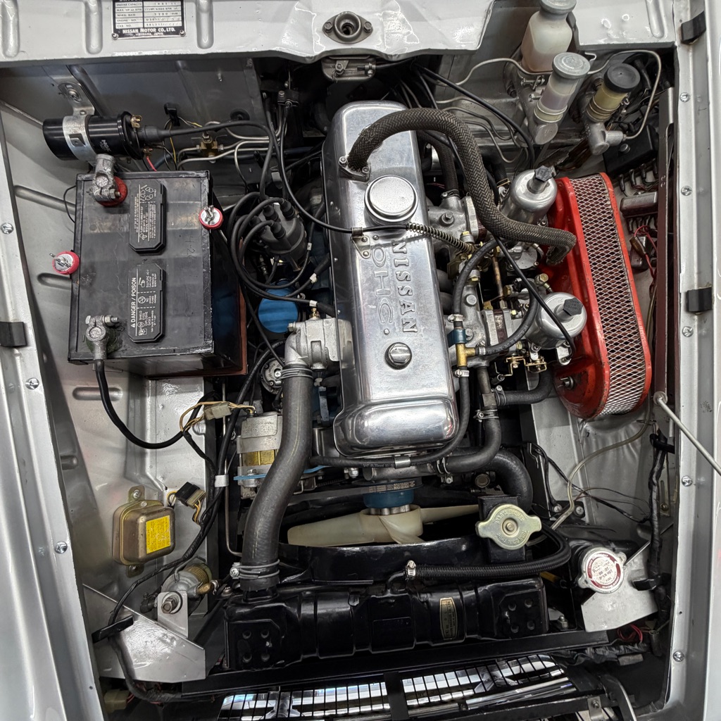 Photo 20 of this DATSUN 2000