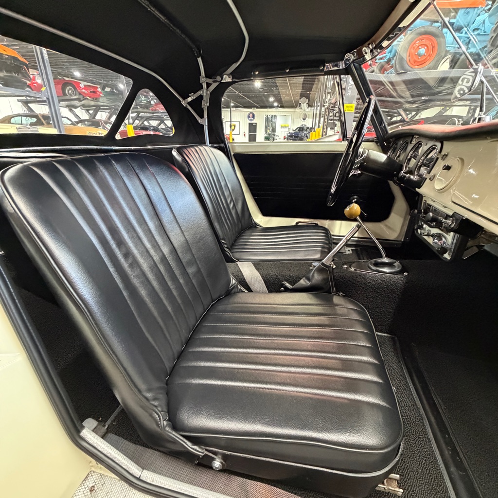 Photo 6 of this DATSUN 1500