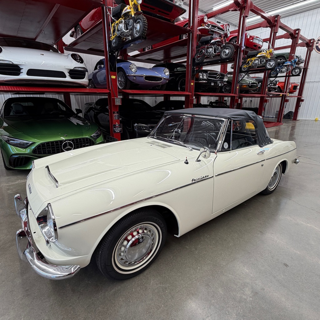 Photo 2 of this DATSUN 1500