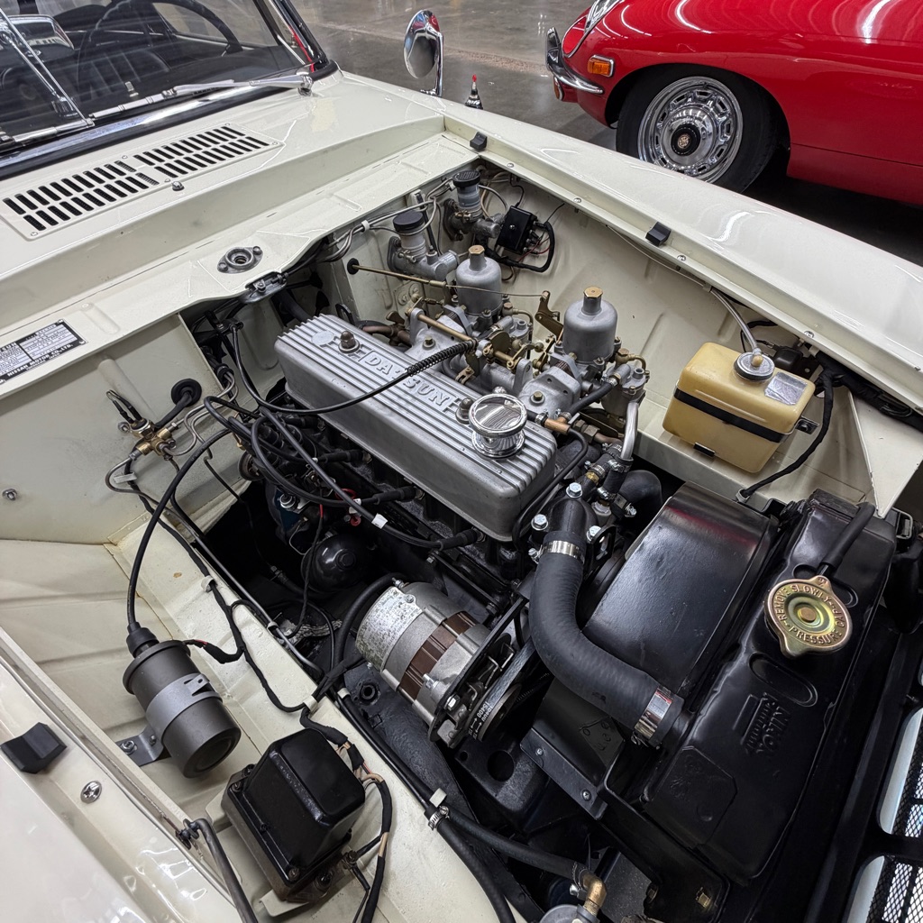 Photo 24 of this DATSUN 1500