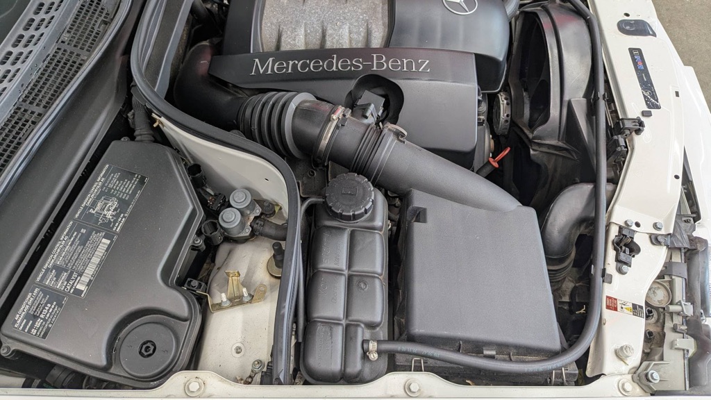 Photo 22 of this MERCEDES-BENZ CLK