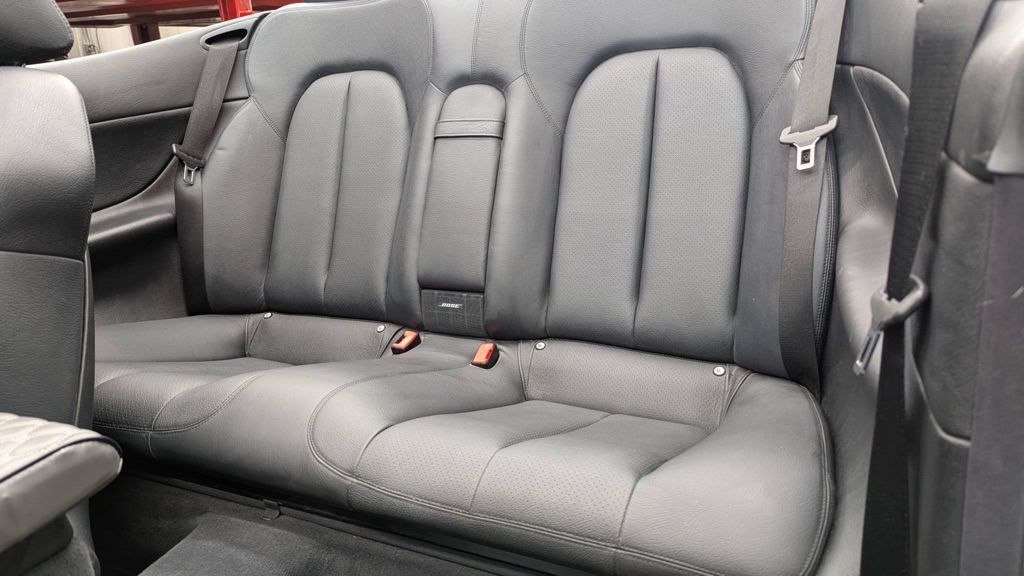 Photo 13 of this MERCEDES-BENZ CLK