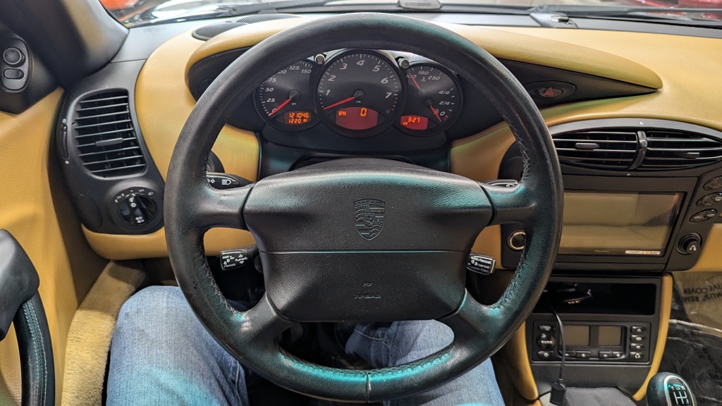 Photo 12 of this PORSCHE BOXSTER