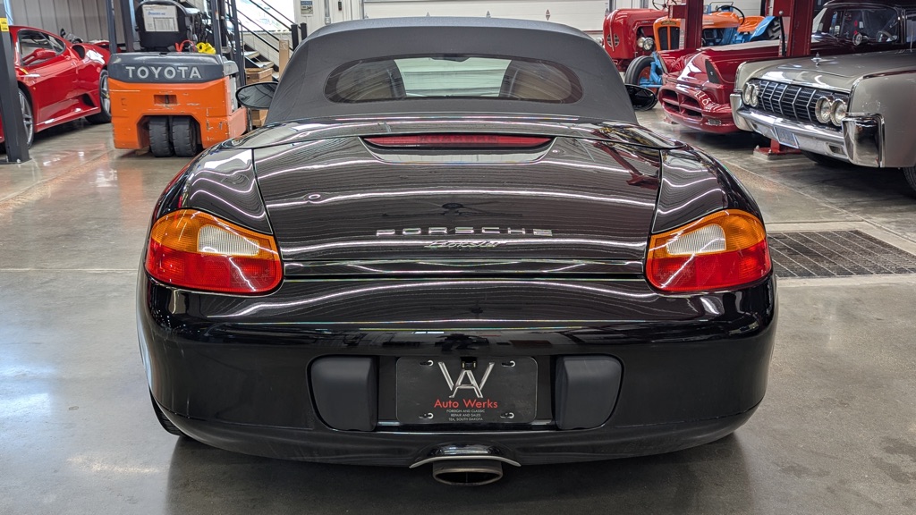 Photo 6 of this PORSCHE BOXSTER