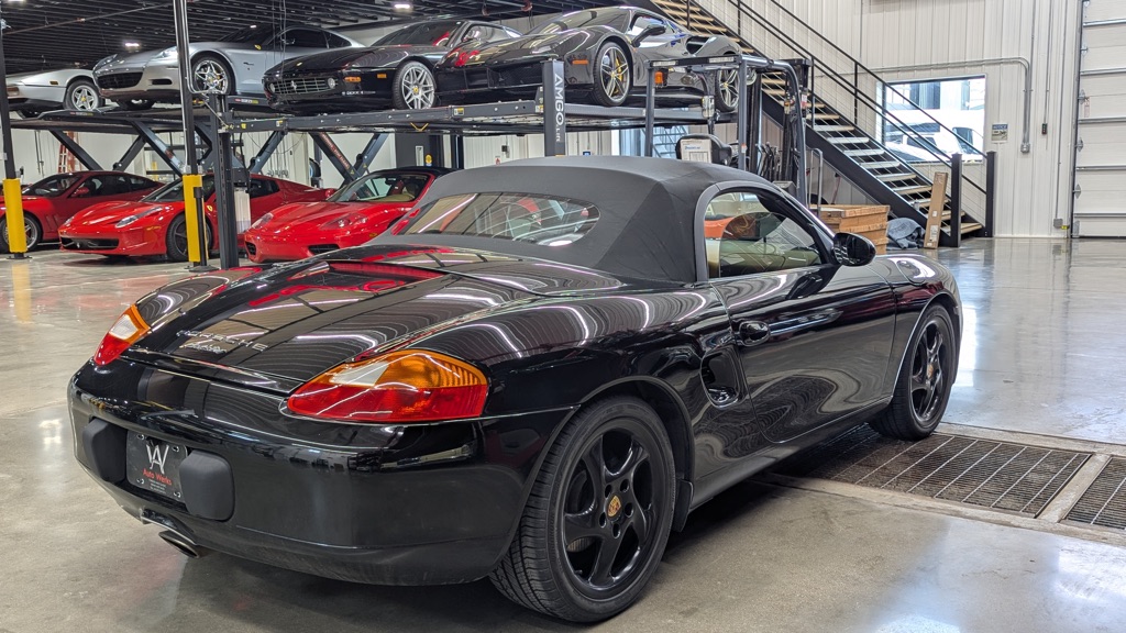 Photo 7 of this PORSCHE BOXSTER