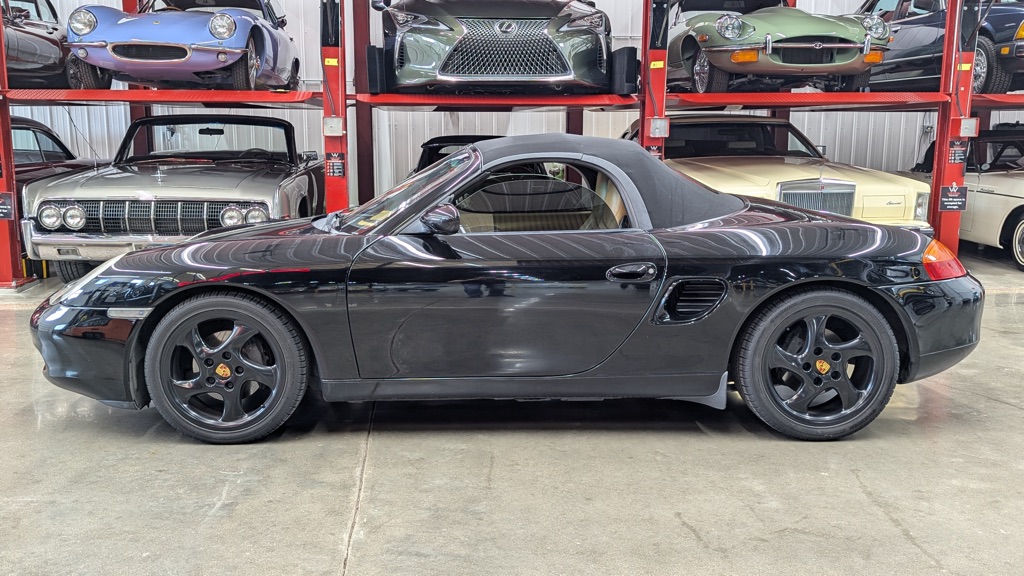 Photo 4 of this PORSCHE BOXSTER
