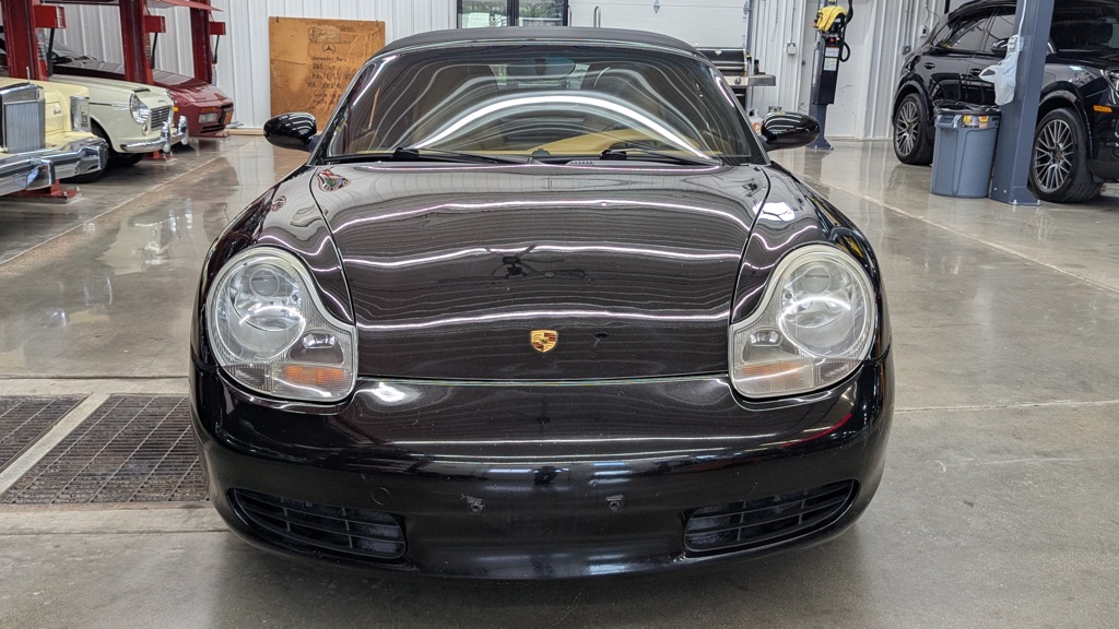 Photo 2 of this PORSCHE BOXSTER