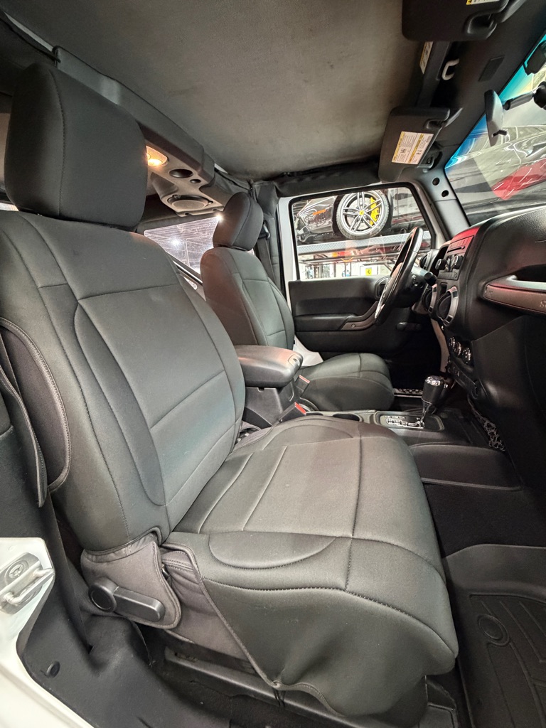 Photo 6 of this JEEP WRANGLER