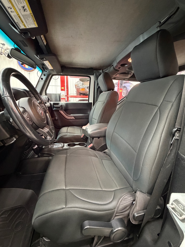 Photo 5 of this JEEP WRANGLER