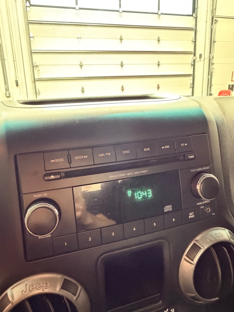 Photo 11 of this JEEP WRANGLER