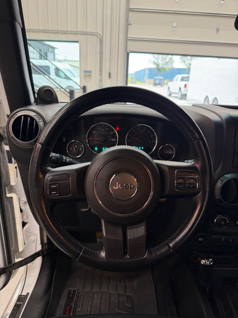 Photo 9 of this JEEP WRANGLER