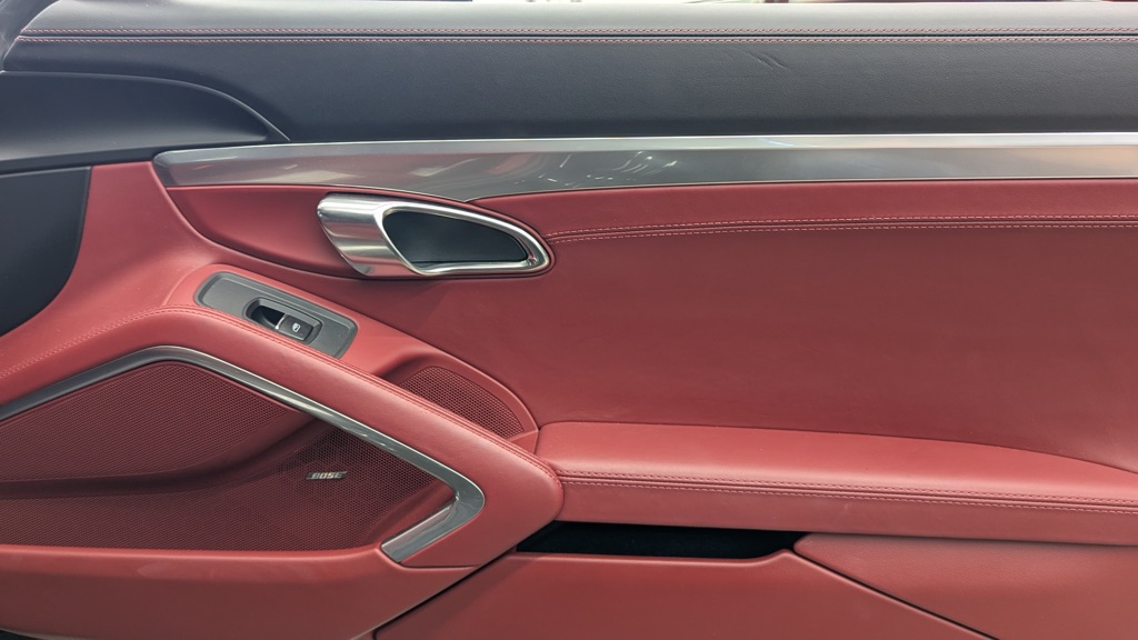 Photo 21 of this PORSCHE 911