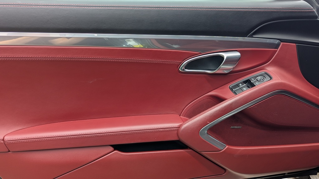 Photo 20 of this PORSCHE 911