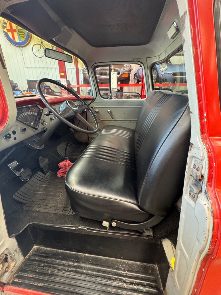 Photo 5 of this CHEVROLET 3200