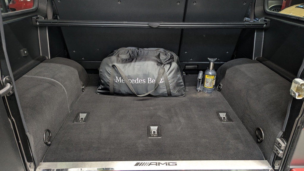 Photo 27 of this MERCEDES-BENZ G-CLASS