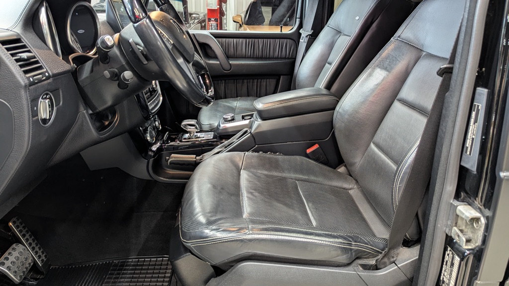 Photo 12 of this MERCEDES-BENZ G-CLASS