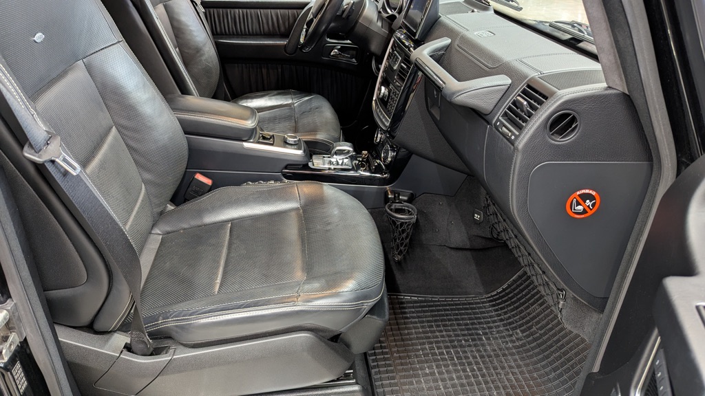 Photo 14 of this MERCEDES-BENZ G-CLASS
