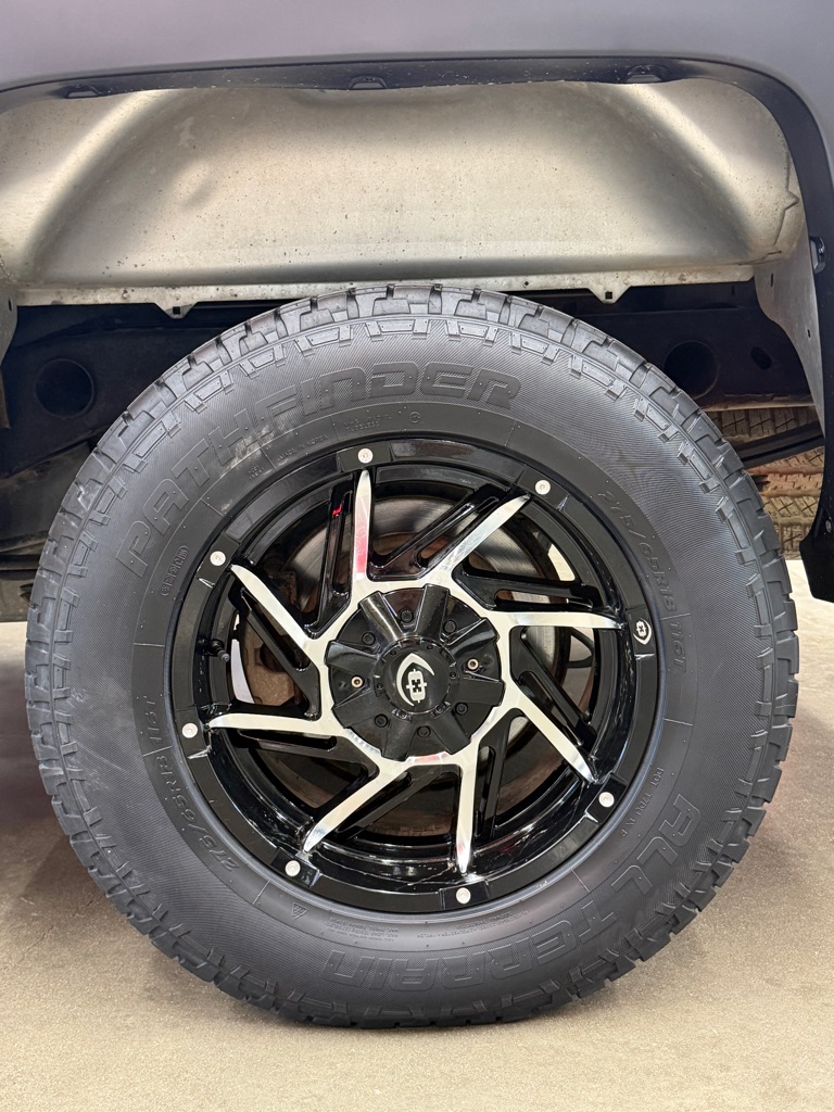Photo 18 of this CHEVROLET SILVERADO 1500