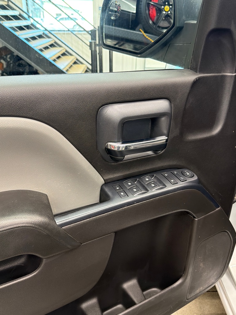 Photo 14 of this CHEVROLET SILVERADO 1500