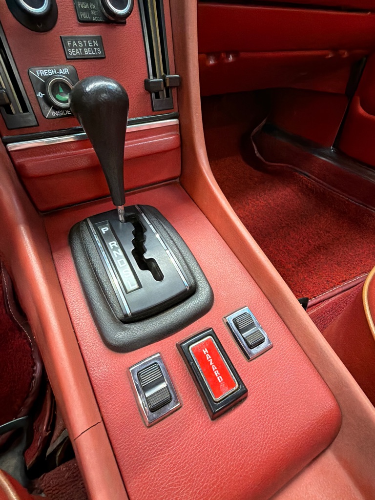 Photo 11 of this MERCEDES BENZ 450SL