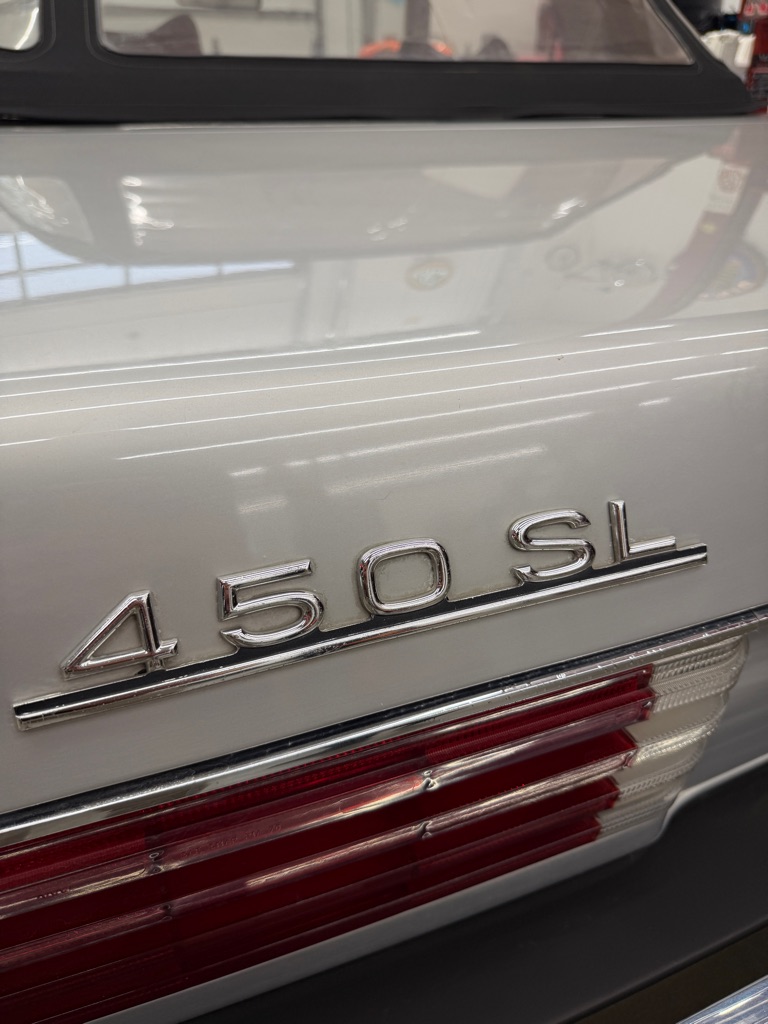 Photo 17 of this MERCEDES BENZ 450SL