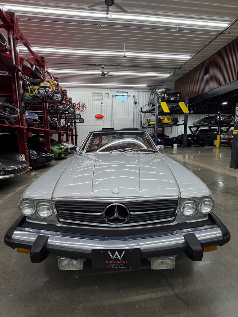 Photo 3 of this MERCEDES BENZ 450SL