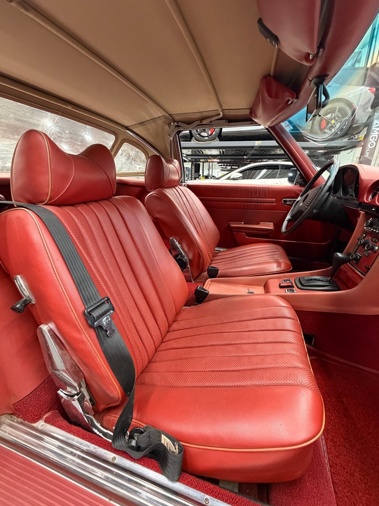 Photo 6 of this MERCEDES BENZ 450SL