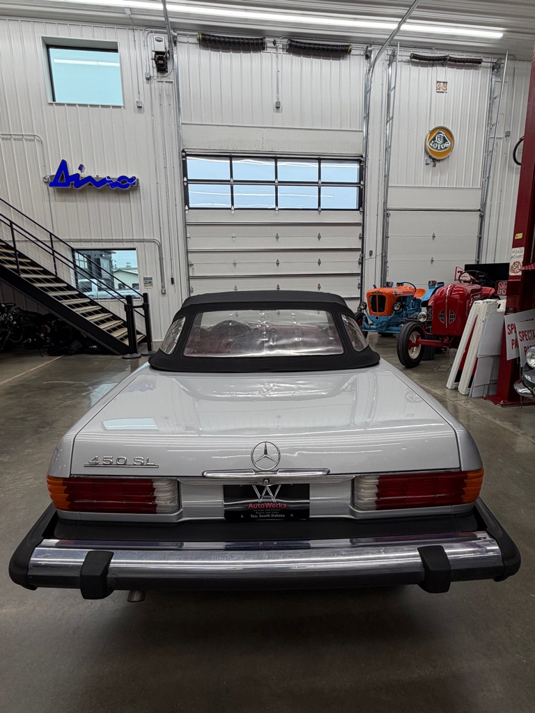 Photo 4 of this MERCEDES BENZ 450SL