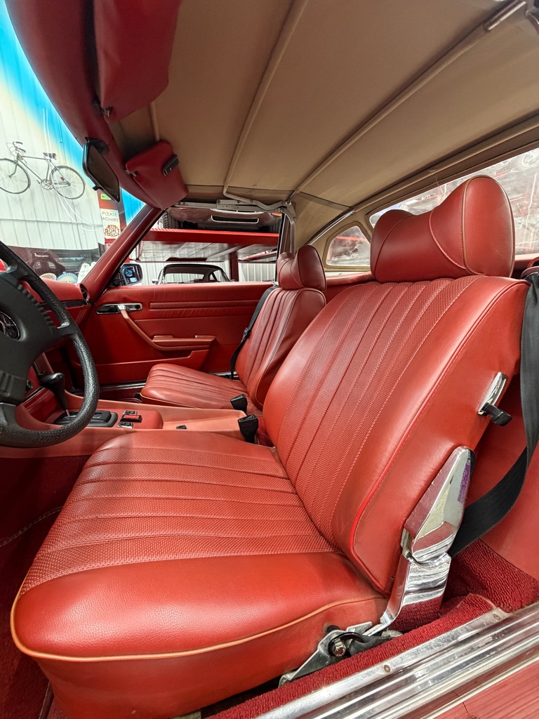 Photo 5 of this MERCEDES BENZ 450SL