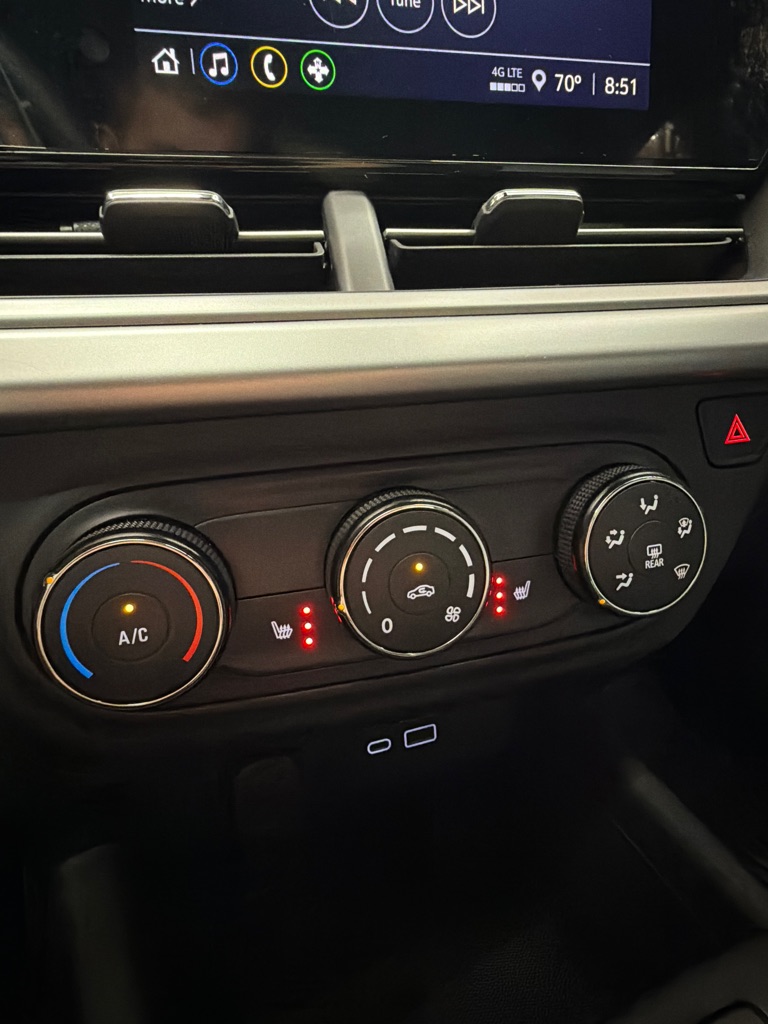 Photo 14 of this CHEVROLET TRAX