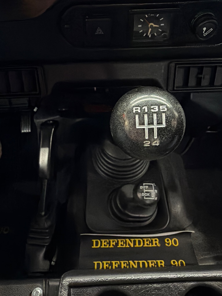 Photo 18 of this LAND ROVER DEFENDER