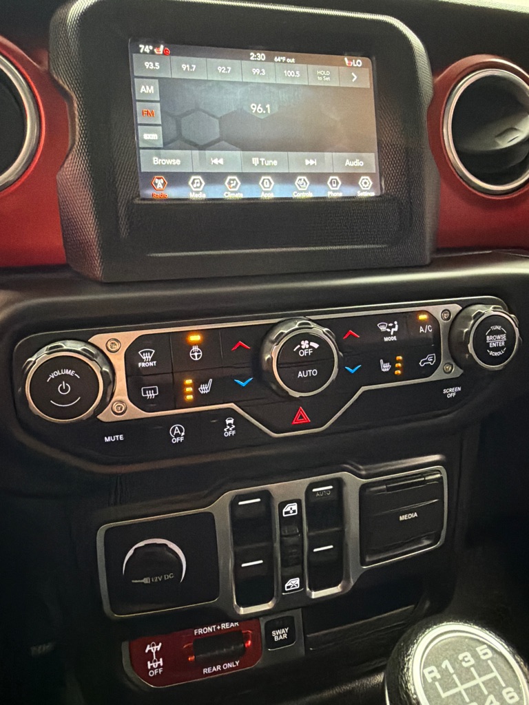 Photo 15 of this JEEP WRANGLER UNLIMI