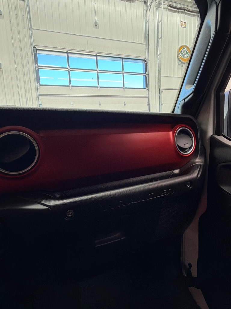 Photo 17 of this JEEP WRANGLER UNLIMI