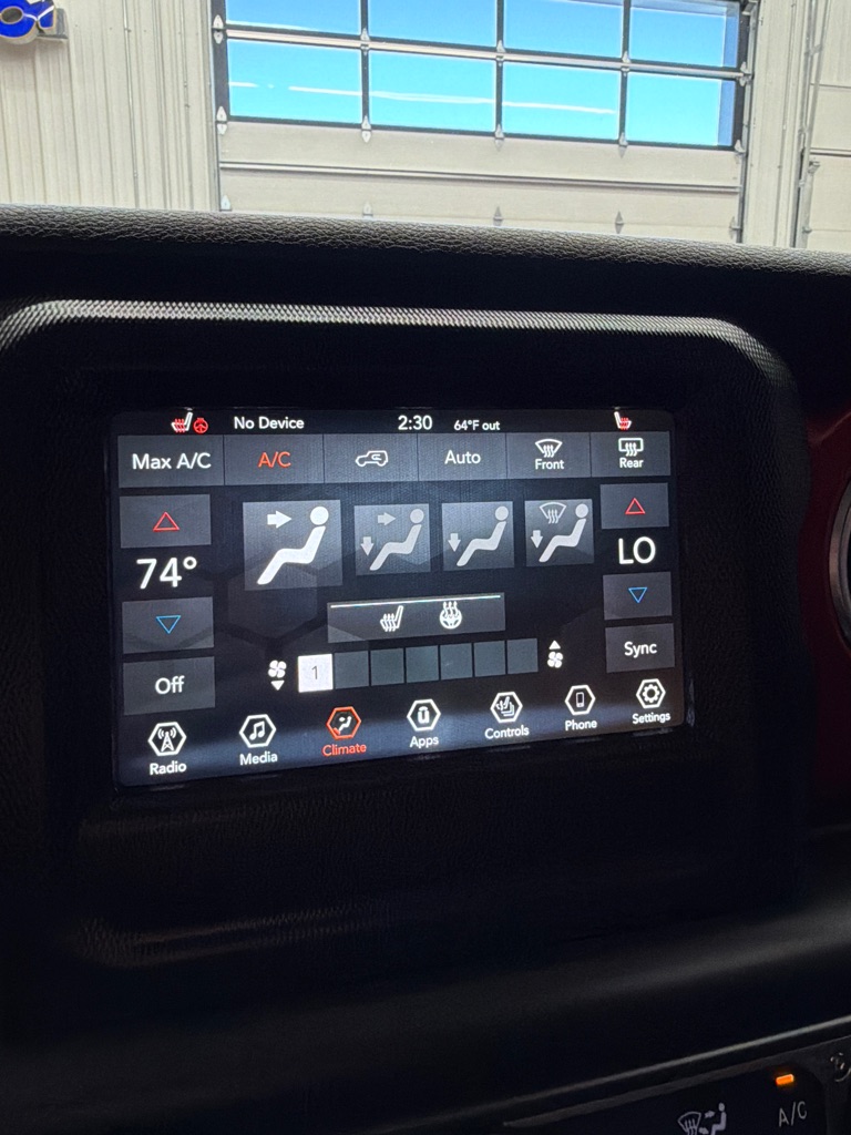 Photo 13 of this JEEP WRANGLER UNLIMI