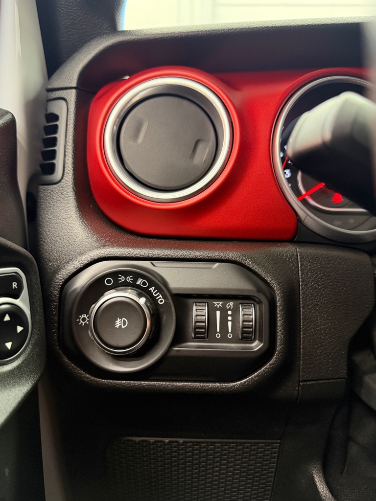 Photo 11 of this JEEP WRANGLER UNLIMI