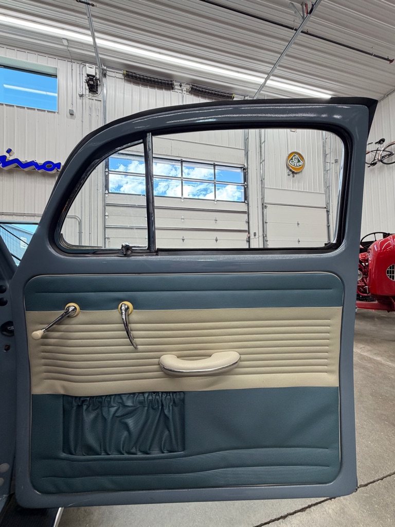 Photo 17 of this VOLKSWAGEN BEETLE