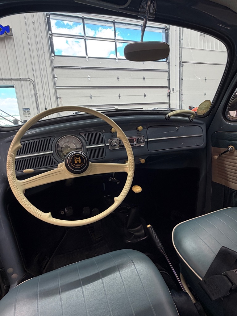 Photo 12 of this VOLKSWAGEN BEETLE