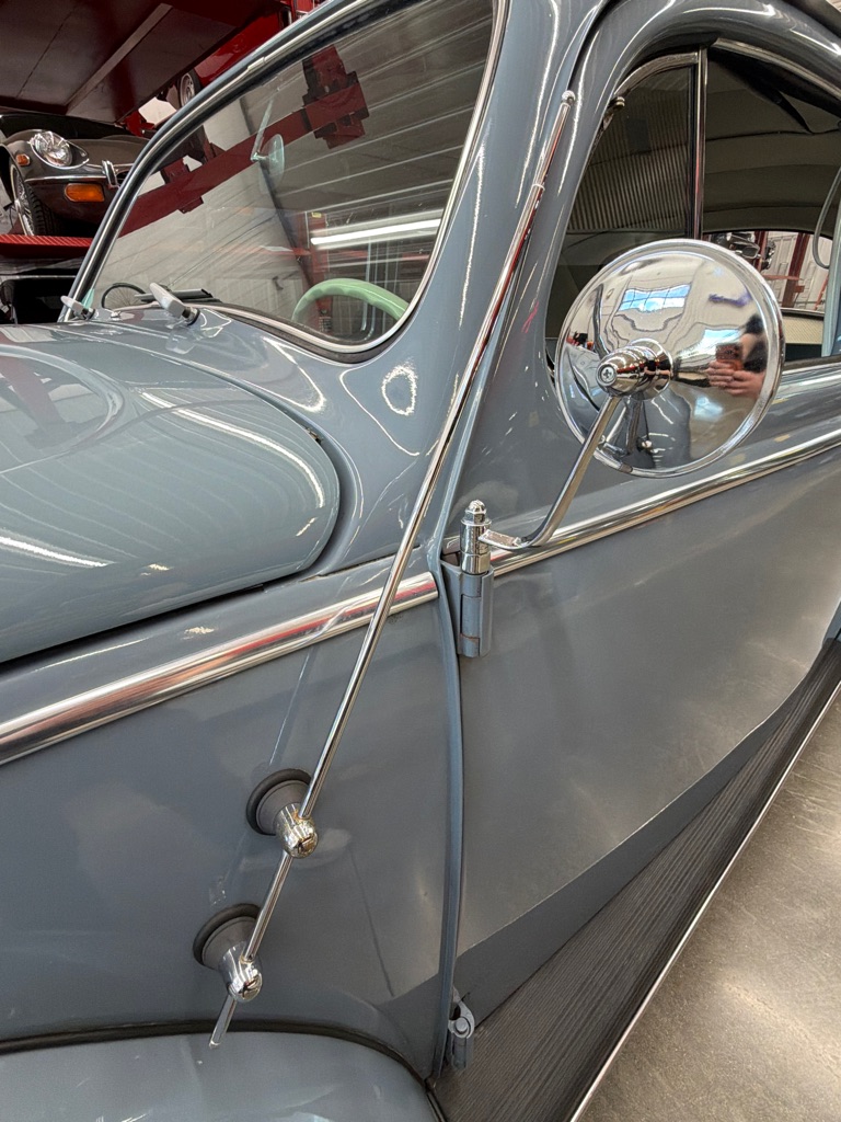 Photo 22 of this VOLKSWAGEN BEETLE