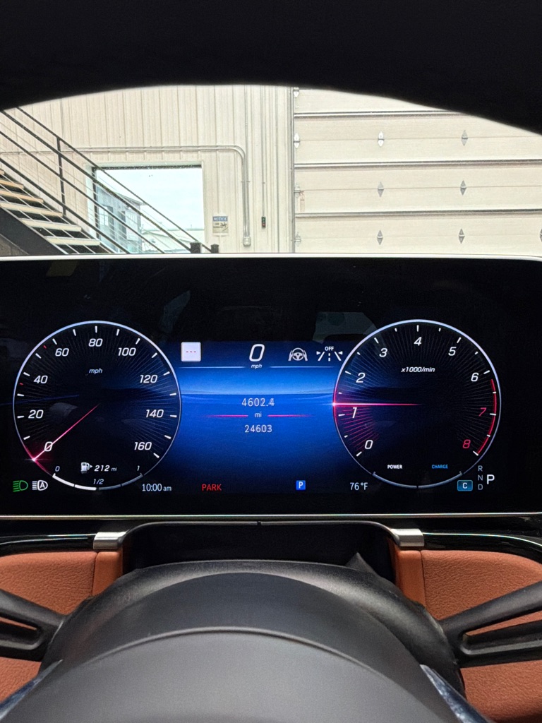 Photo 8 of this MERCEDES-BENZ S-CLASS