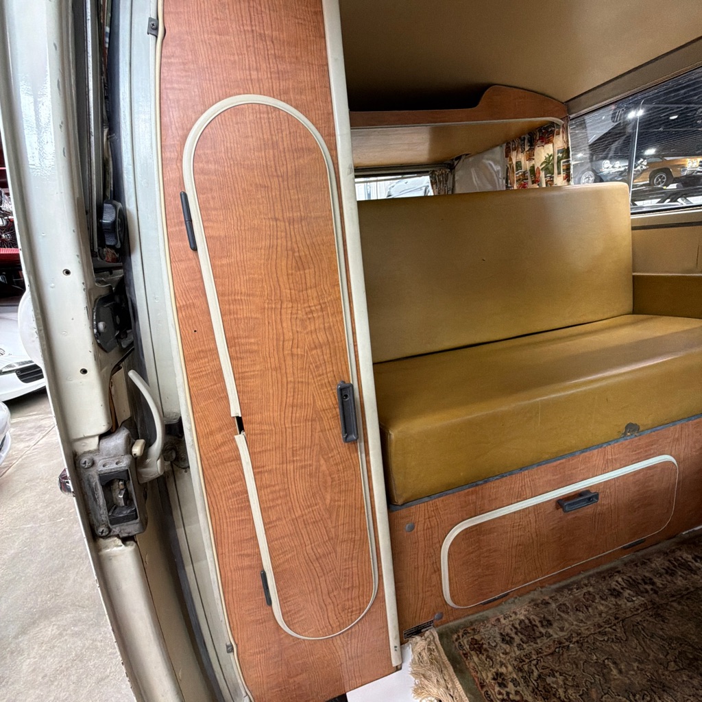 Photo 15 of this VOLKSWAGEN WESTFALIA