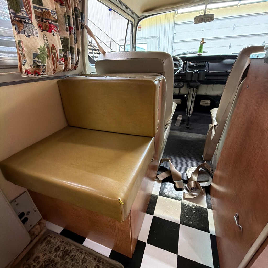 Photo 22 of this VOLKSWAGEN WESTFALIA