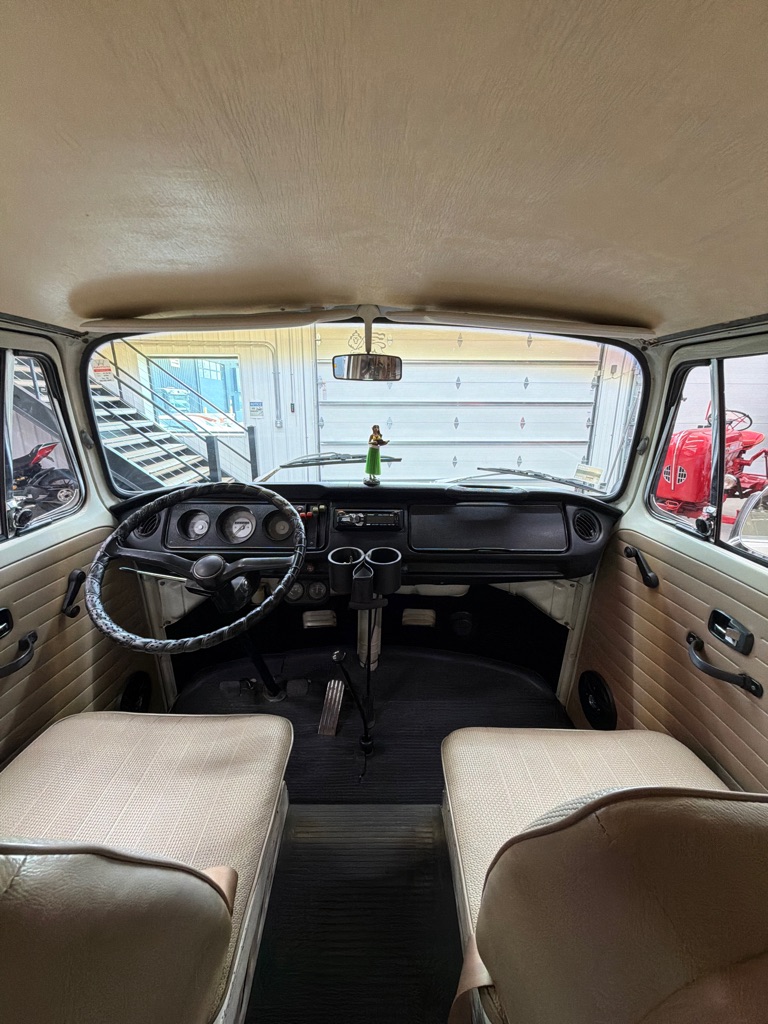 Photo 37 of this VOLKSWAGEN WESTFALIA