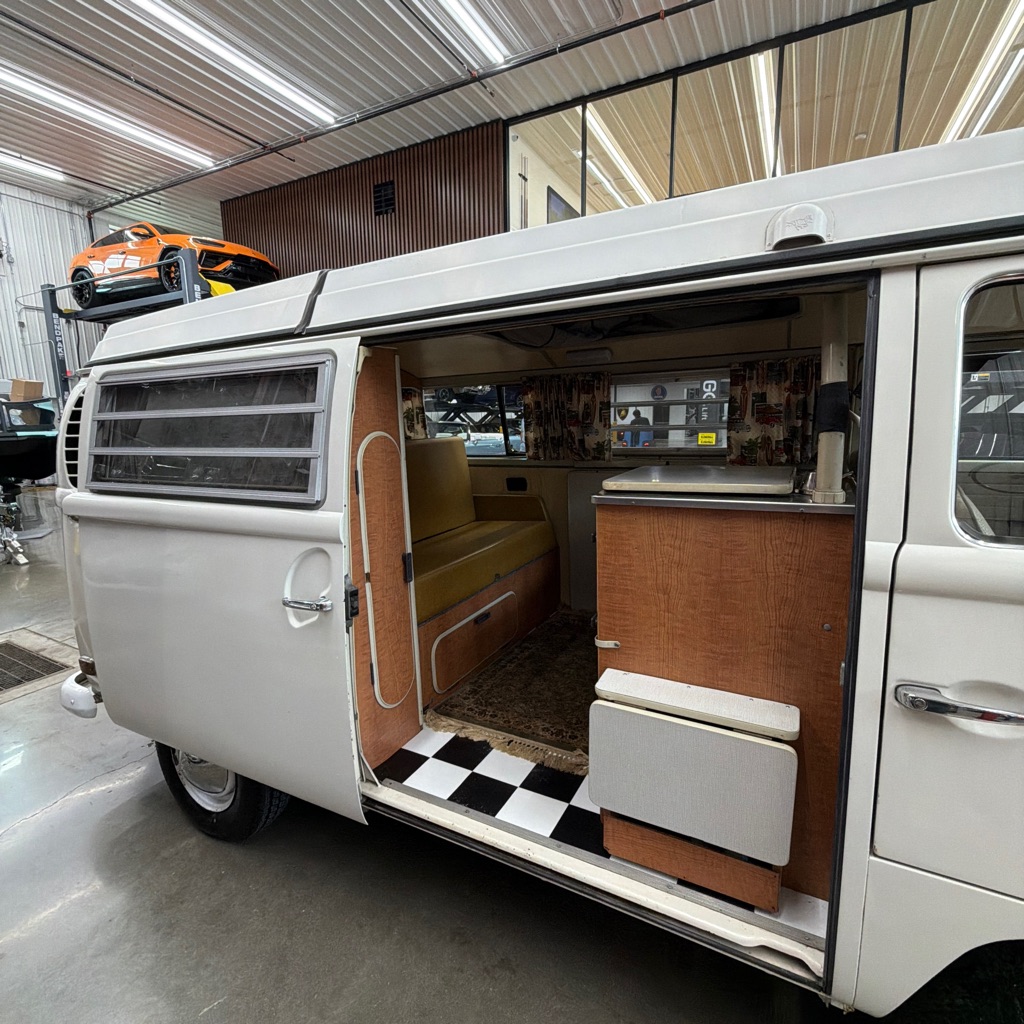 Photo 13 of this VOLKSWAGEN WESTFALIA