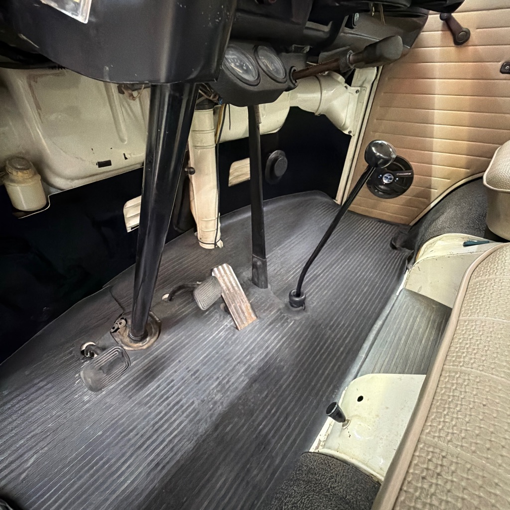 Photo 7 of this VOLKSWAGEN WESTFALIA