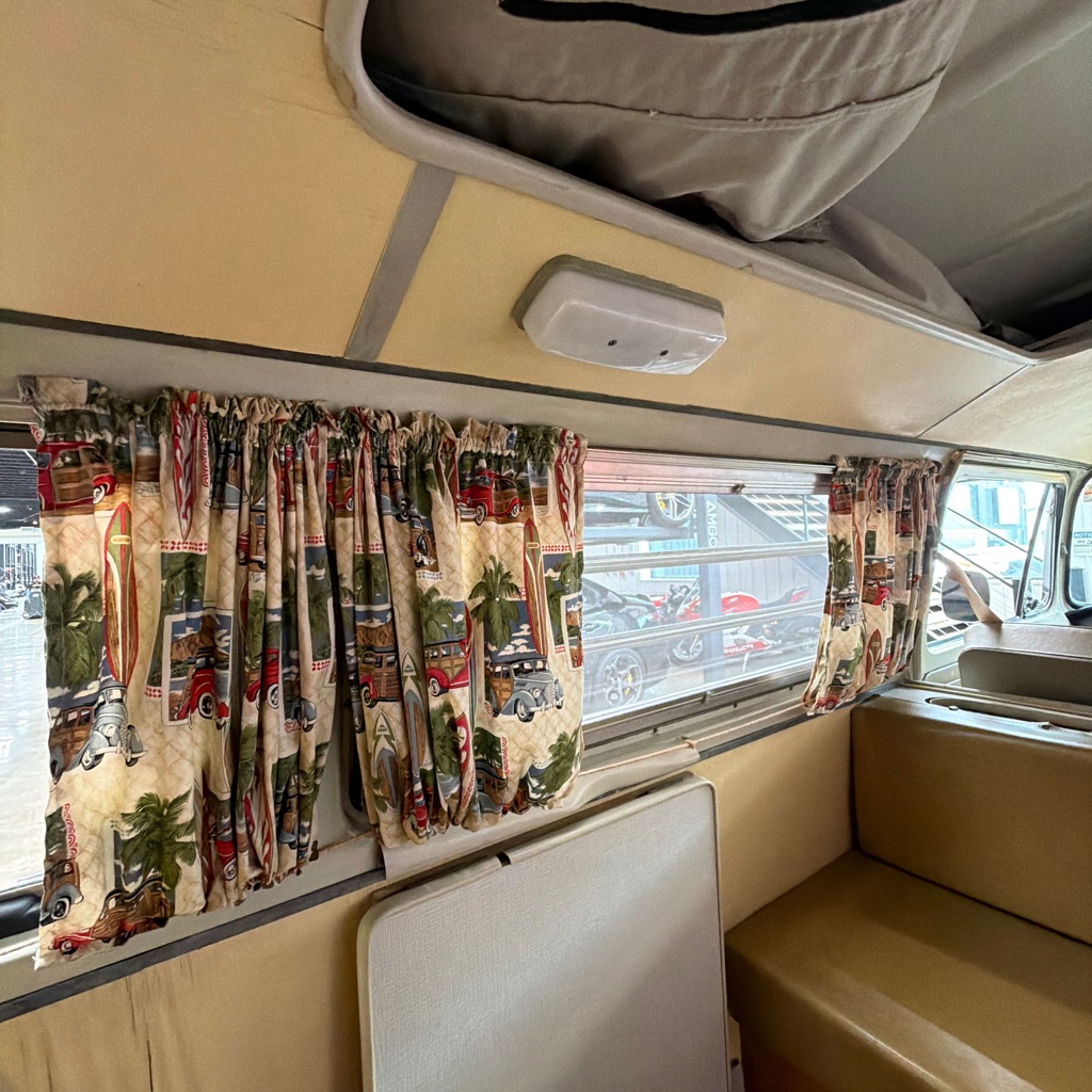 Photo 24 of this VOLKSWAGEN WESTFALIA