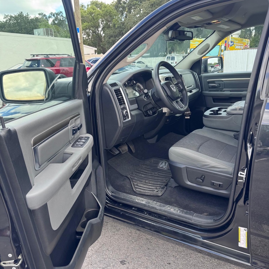 Photo 7 of this RAM 1500